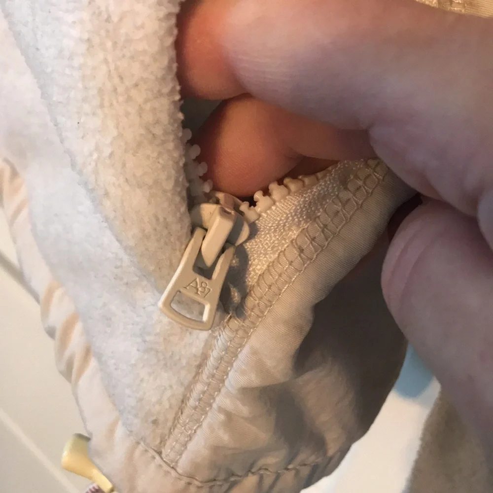 pockets 23 toggles